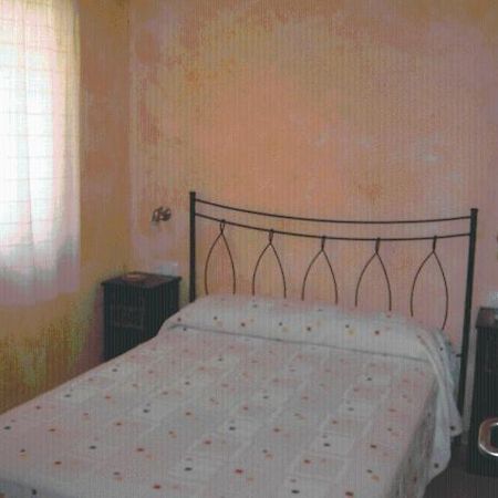 Hostal Valle Del Iregua Albelda De Iregua Zimmer foto